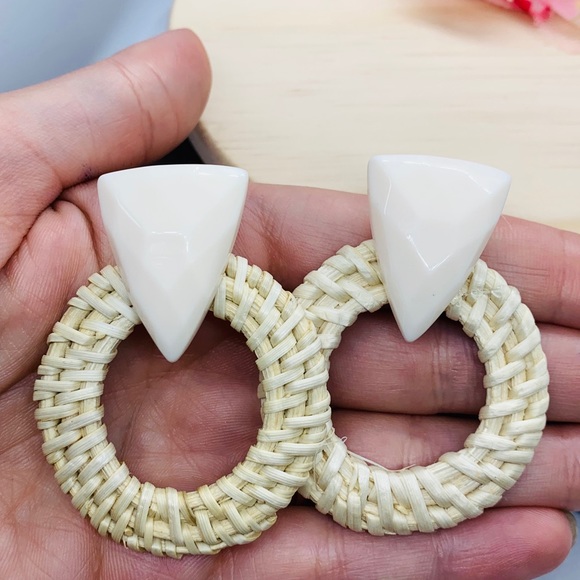 Handmade bamboo earrings - Picture 5 of 5